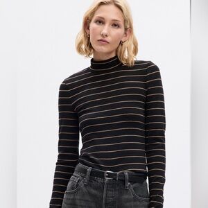 GAP Modern cropped mock turtleneck size L Petite NEW in Black w/ Tan stripes